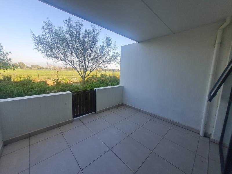 To Let 3 Bedroom Property for Rent in De Velde Western Cape